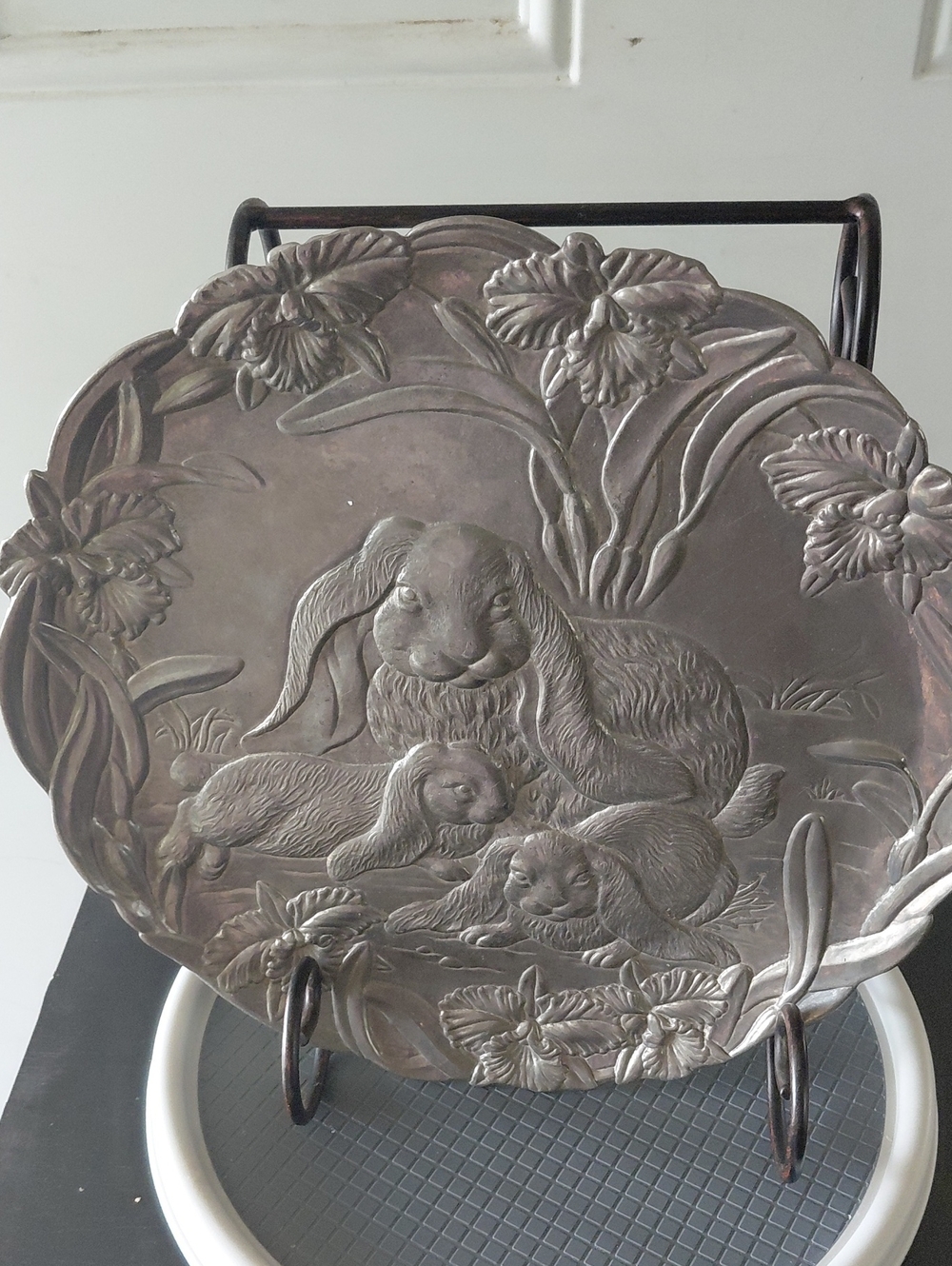 VINTAGE Arthur Court Decorative Embossed Rabbit Metal Wall Plate -